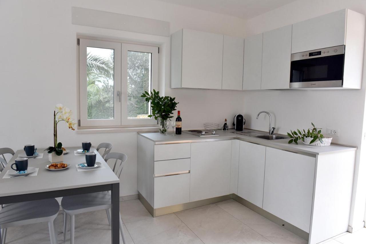 Margherita Apartment - Villaggio Di Mary Локоротондо Екстериор снимка